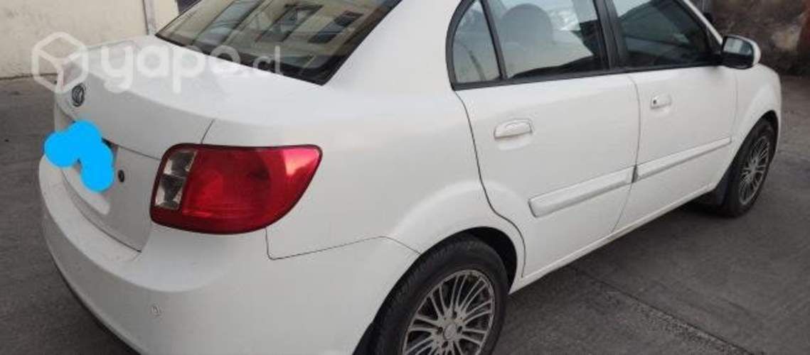 Kia motors rio 2010