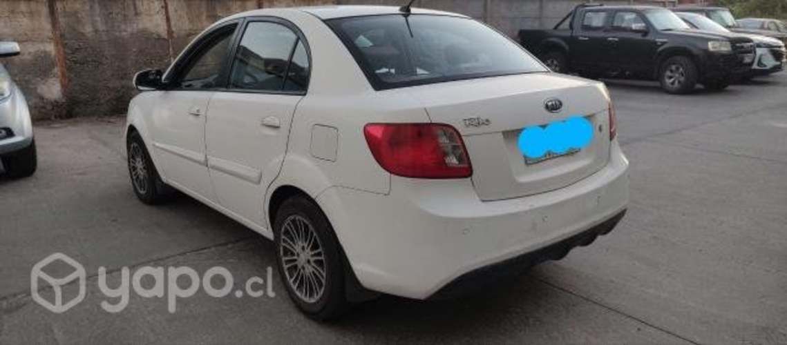 Kia motors rio 2010