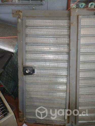 Puertas para cortinas metálicas