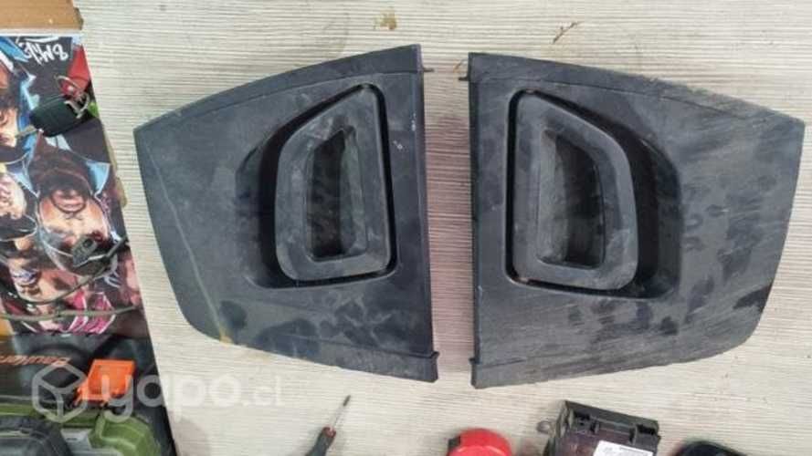 Manillas puertas trasera mahindra kuv 100