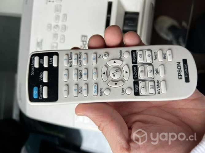 Proyector Epson S27 + Telón Mural Blanco