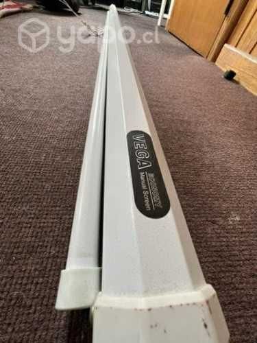 Proyector Epson S27 + Telón Mural Blanco