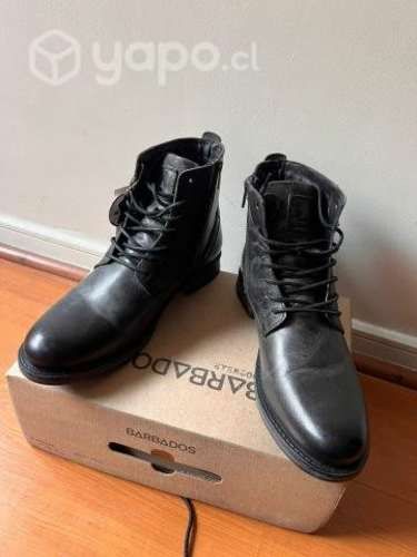 Zapatos botines negro barbados talla 44