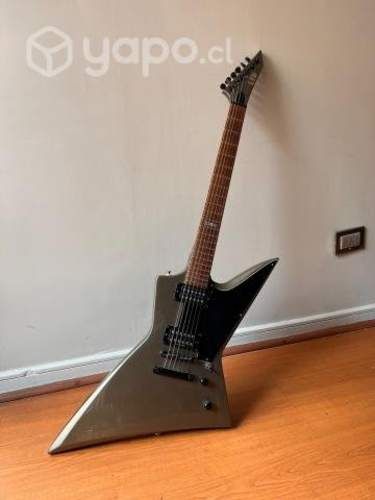 Guitarra eléctrica LTD Ex 50 plateada explorer