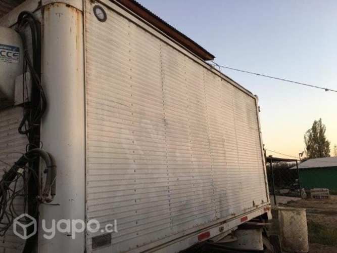 Carroceria con equipo de frio