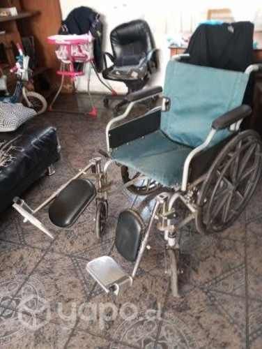 Silla de ruedas muy poco uso