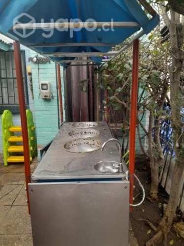 Carro de sopaipillas, empanadas, completos