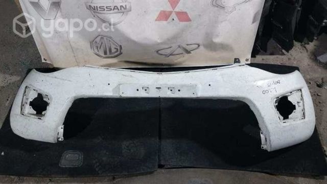 Parachoque Mitsubishi L