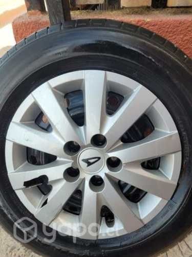 Neumáticos y aros 16