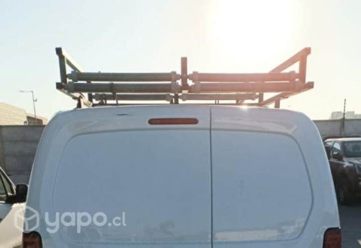 Parrilla citroen berlingo o Partner 2020