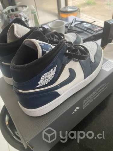 Zapatillas jordan azul marino