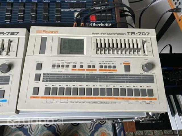 Roland TR 707 Drum Machine