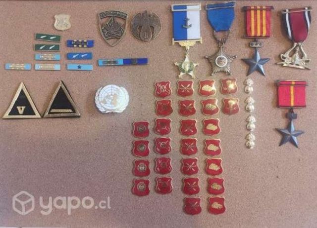 Medallas, Piochas y Condecoraciones militares