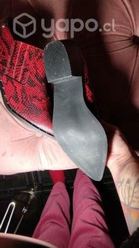 Botines rojos