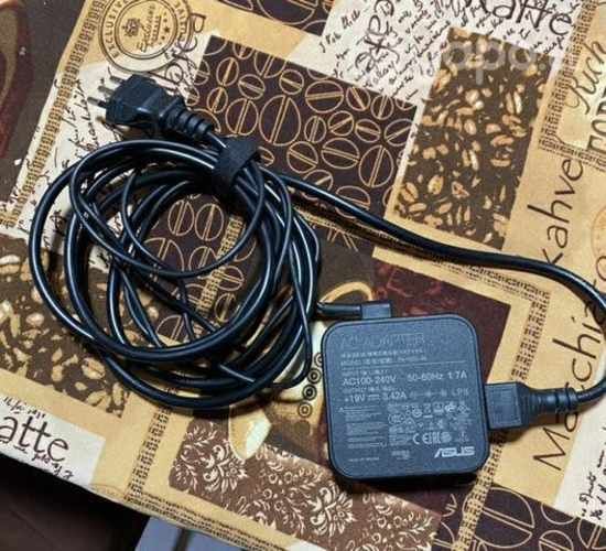 Cargador mini pc Asus
