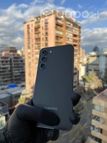 Samsung Galaxy S23 Plus negro, seminuevo