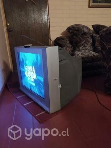 Televisor 28" funcionando muy bien