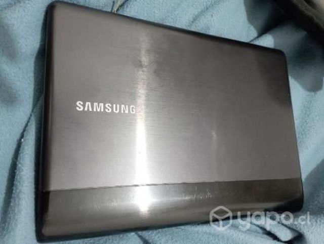 Laptop Samsung np300E4C