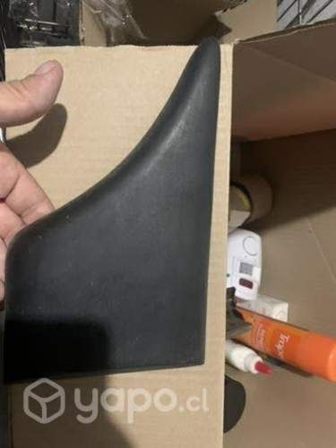 Moldura tapa barro izq Peugeot partner hasta 2012