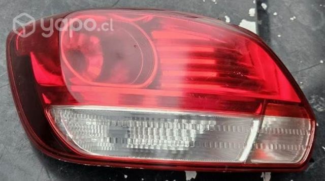 Foco izquierdo Soluto original usado leve detalle