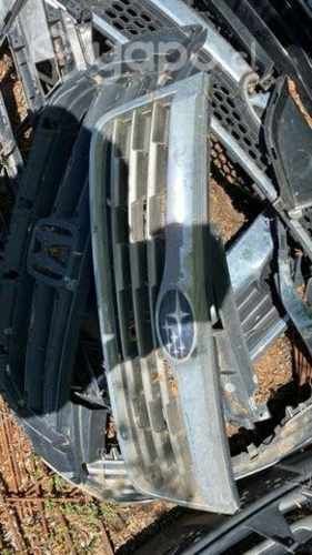 Máscara subaru forester 2010