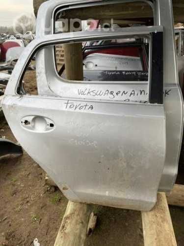 Puerta Toyota urban crusier 2014