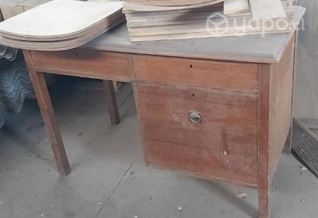 Escritorio de madera de Eucaliptus