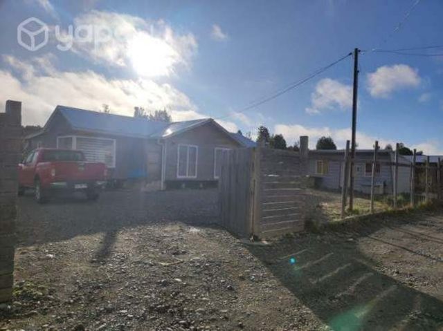 Sitio con casa y cabaña