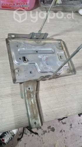 Porta bateria mahindra kuv 100