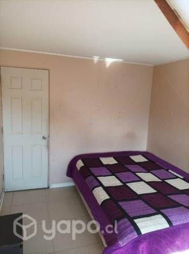 Habitación con balcón.