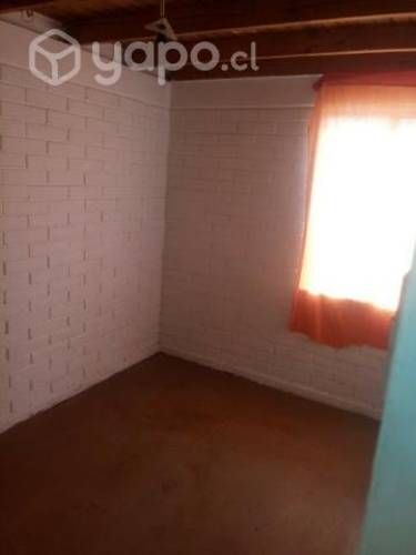 Casa buen sector con espacio para construir