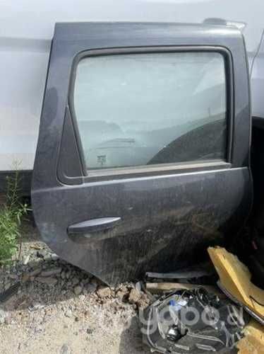 Puerta trasera derecha renault duster