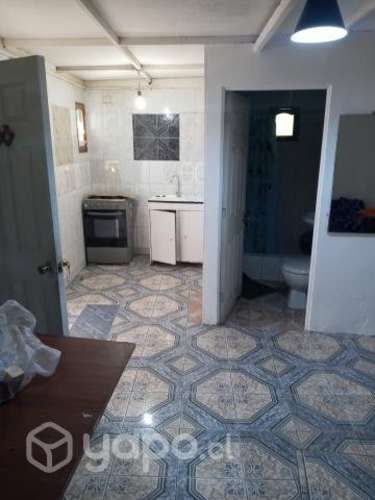 Arriendo pieza a persona sola mujer