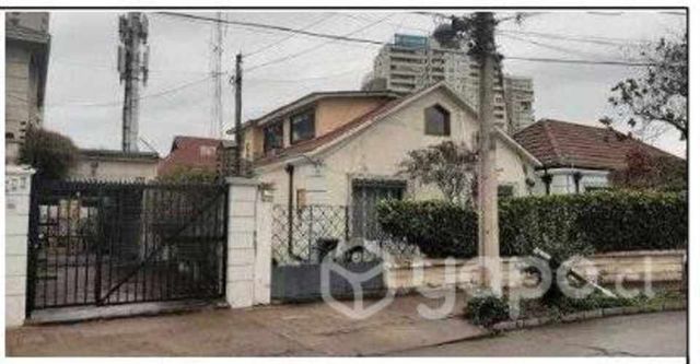 Venta de amplia casa en Ñuñoa