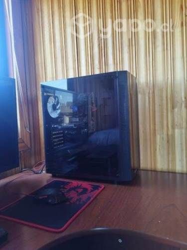 Pc gamer poco uso como nueva