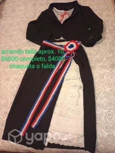 Vestido y ropas folclóricas niñas