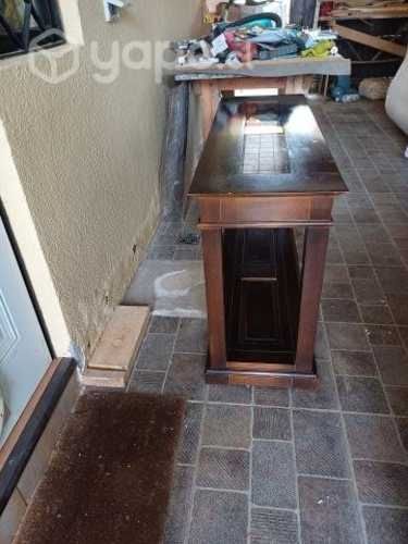 Mesa de arrimo antigüa