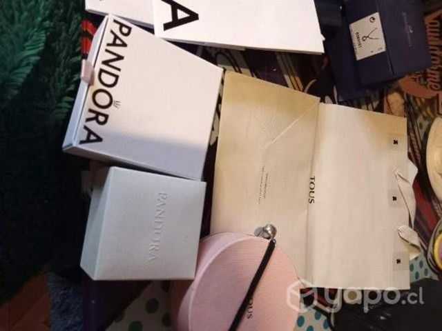 Cajas y bolsas de joyas