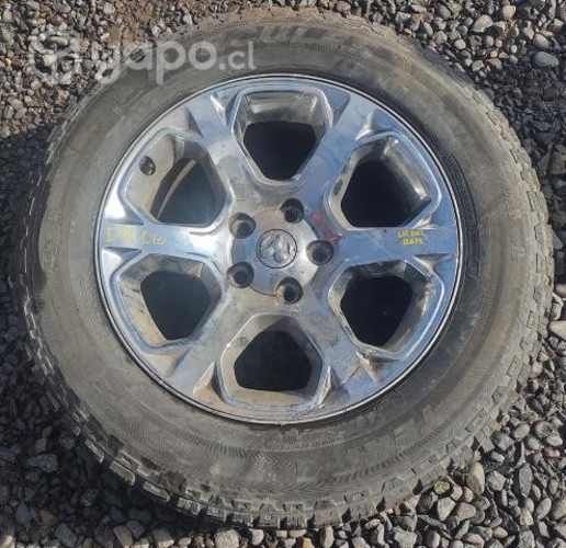 Llanta Aluminio Detalle Con Neumático Dodg0e