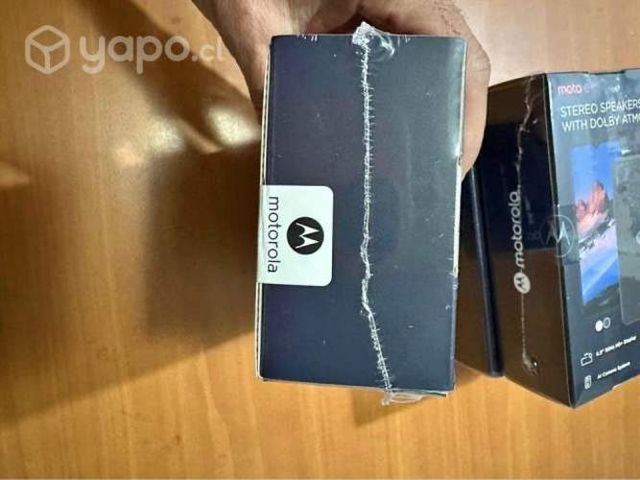 Celular nuevo motorola e13
