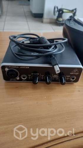 Interfaz más micrófono