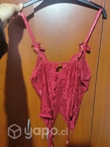 Lencería con suspensores