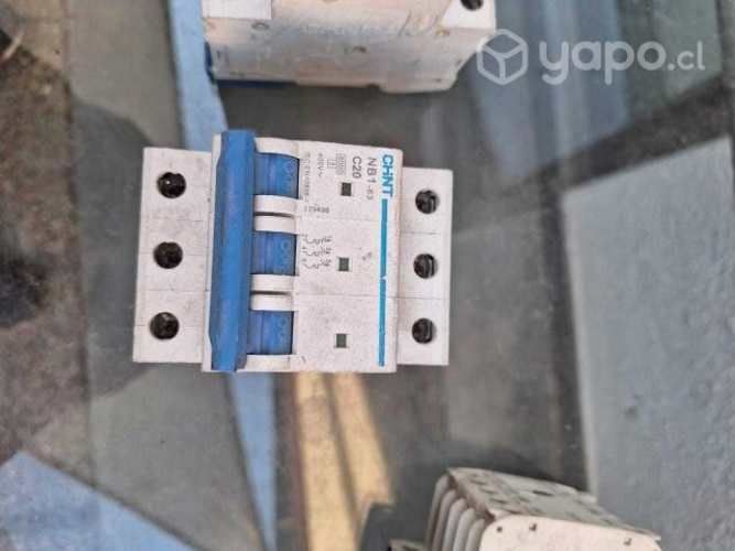 Interruptor Automático Tetrapolar 4P 4x63A