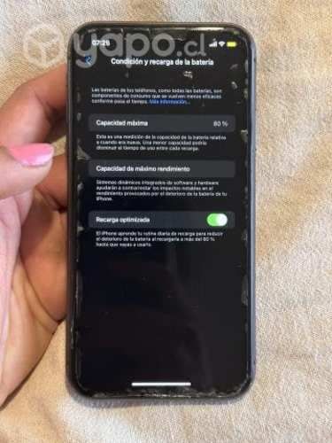 IPhone 11 64GB - Usado, con 80% batería