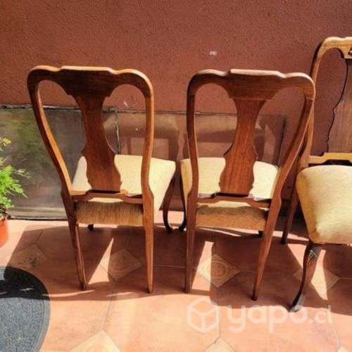 Se venden 4 sillas cada una 30 mil pesos