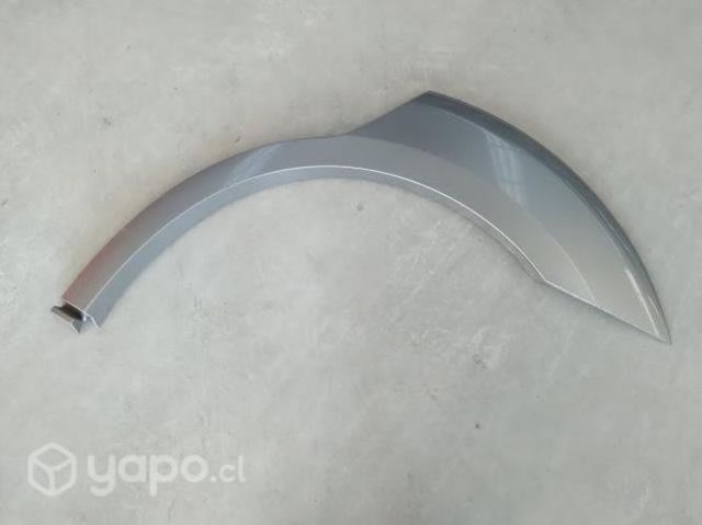 Moldura costado trasero izq. Subaru Outback 2011