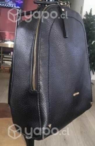 Mochila negra Amphora