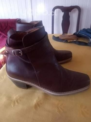 Botas de huaso cuero. camperas