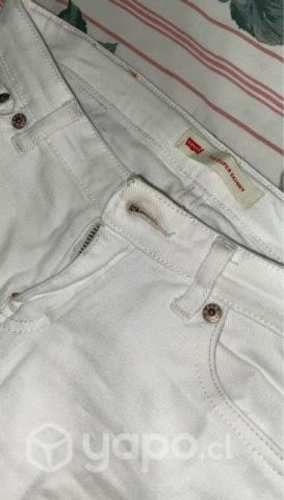 Jeans Levi