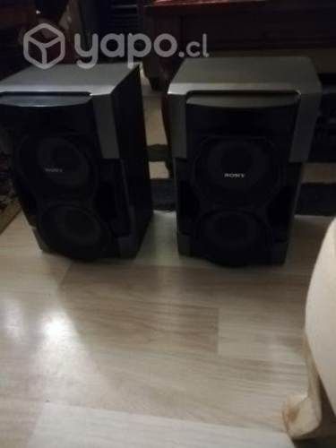 Parlantes en muy buenas condiciones